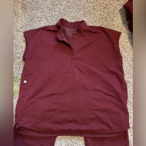 Figs women’s Short Sleeve Rafaela top and straight leg pants burgundy